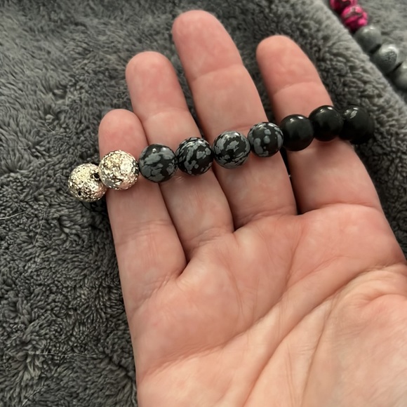 Set of beaded bracelets similar to The Lace Project - Picture 6 of 7